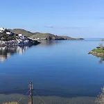Vourkari, Modern Overlooking The Marina Of Apartmán
