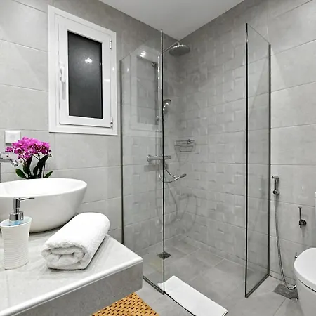 Apartamento Vourkari, Modern Overlooking The Marina Of Vourkárion